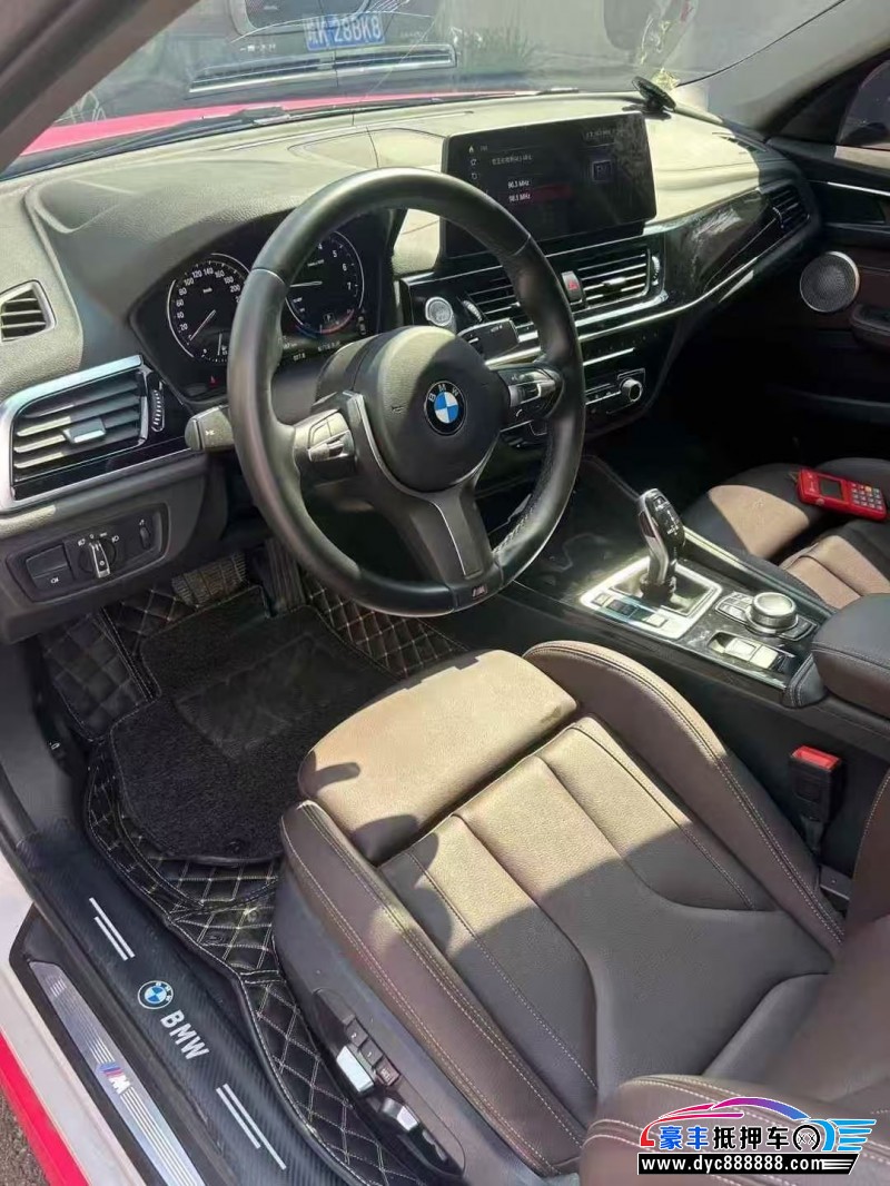 22年宝马1系轿车抵押车出售