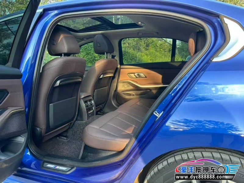 20年宝马3系轿车抵押车出售