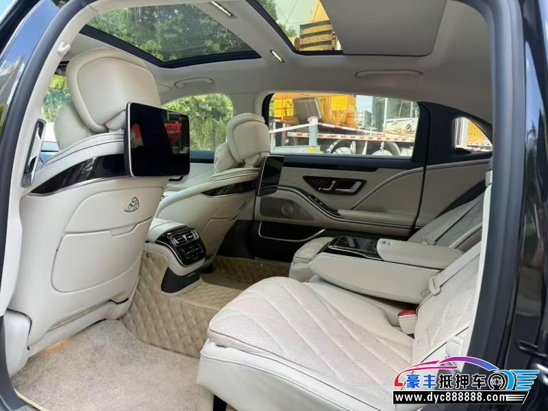 21年奔驰迈巴赫S级轿车抵押车出售