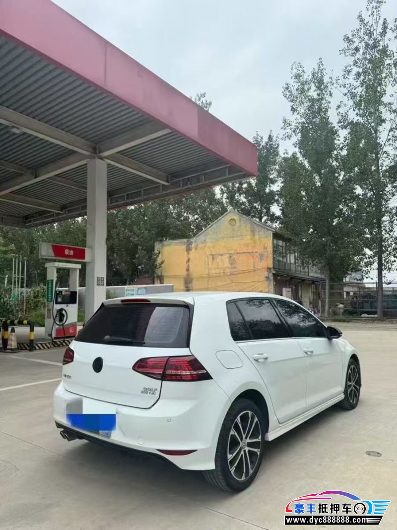 17年大众高尔夫轿车抵押车出售