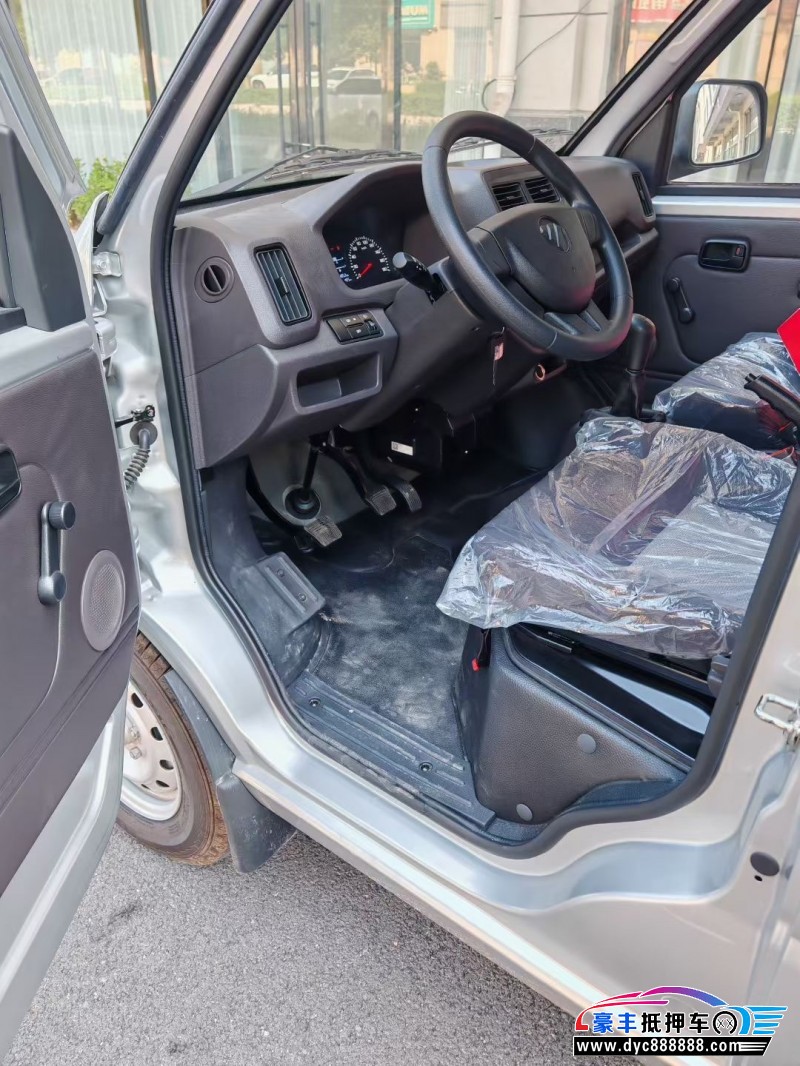 25年福田祥菱轿车抵押车出售