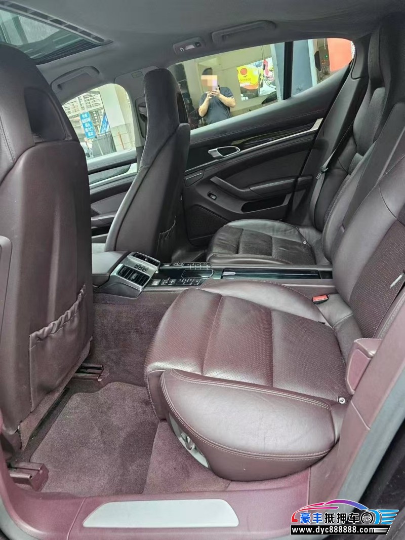 13年保时捷帕纳梅拉轿车抵押车出售