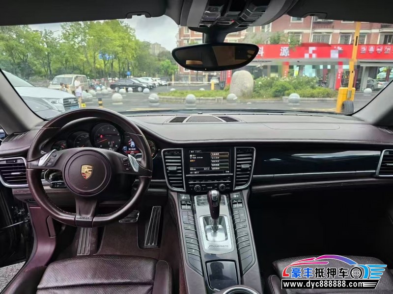 13年保时捷帕纳梅拉轿车抵押车出售