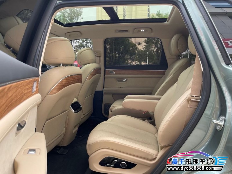 23年华为问界轿车抵押车出售