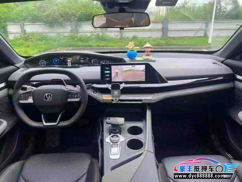 23年长安长安UNI轿车抵押车出售