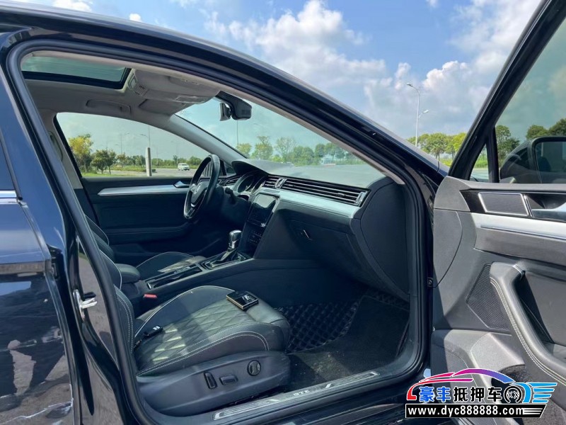 22年大众迈腾轿车抵押车出售