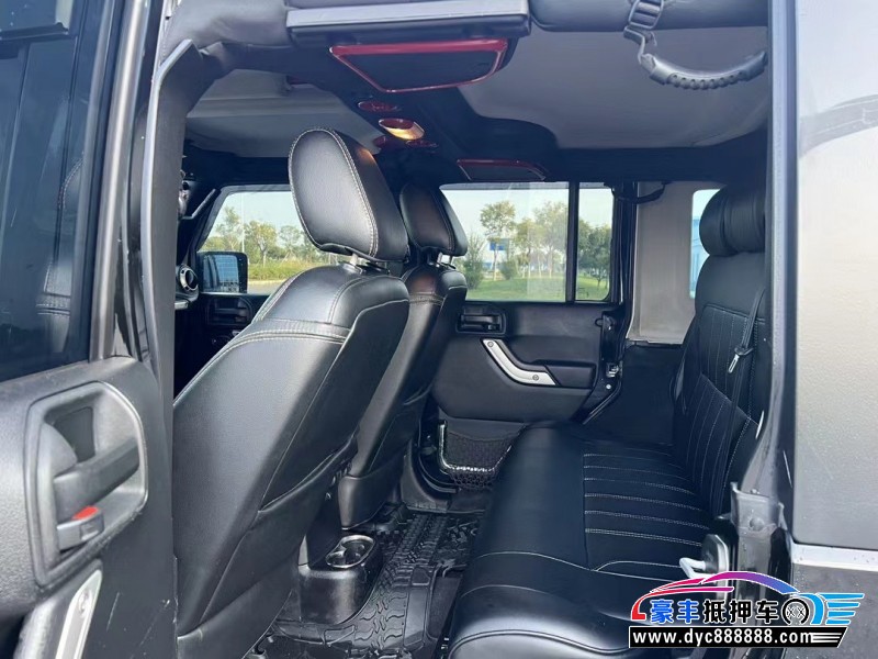 15年Jeep牧马人轿车抵押车出售