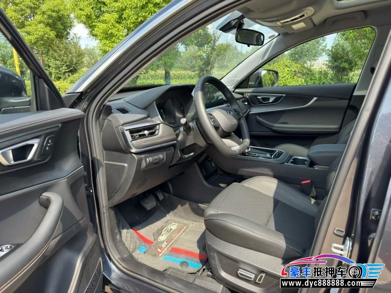 25年奇瑞瑞虎8轿车抵押车出售