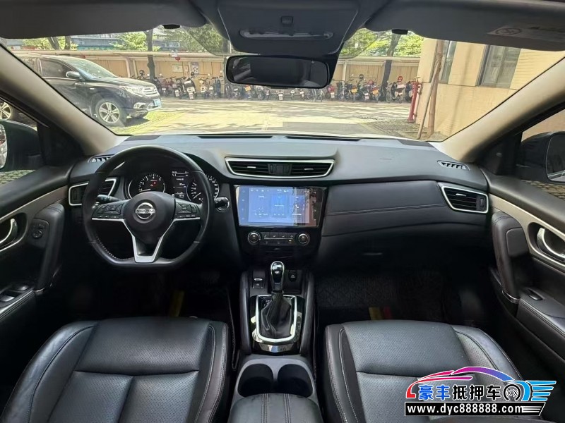 21年日产逍客轿车抵押车出售