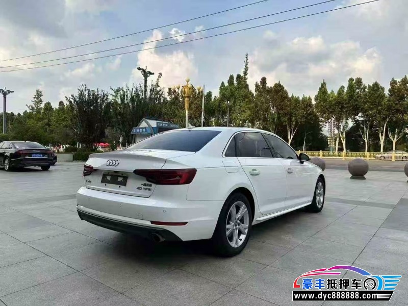 18年奥迪A4轿车抵押车出售