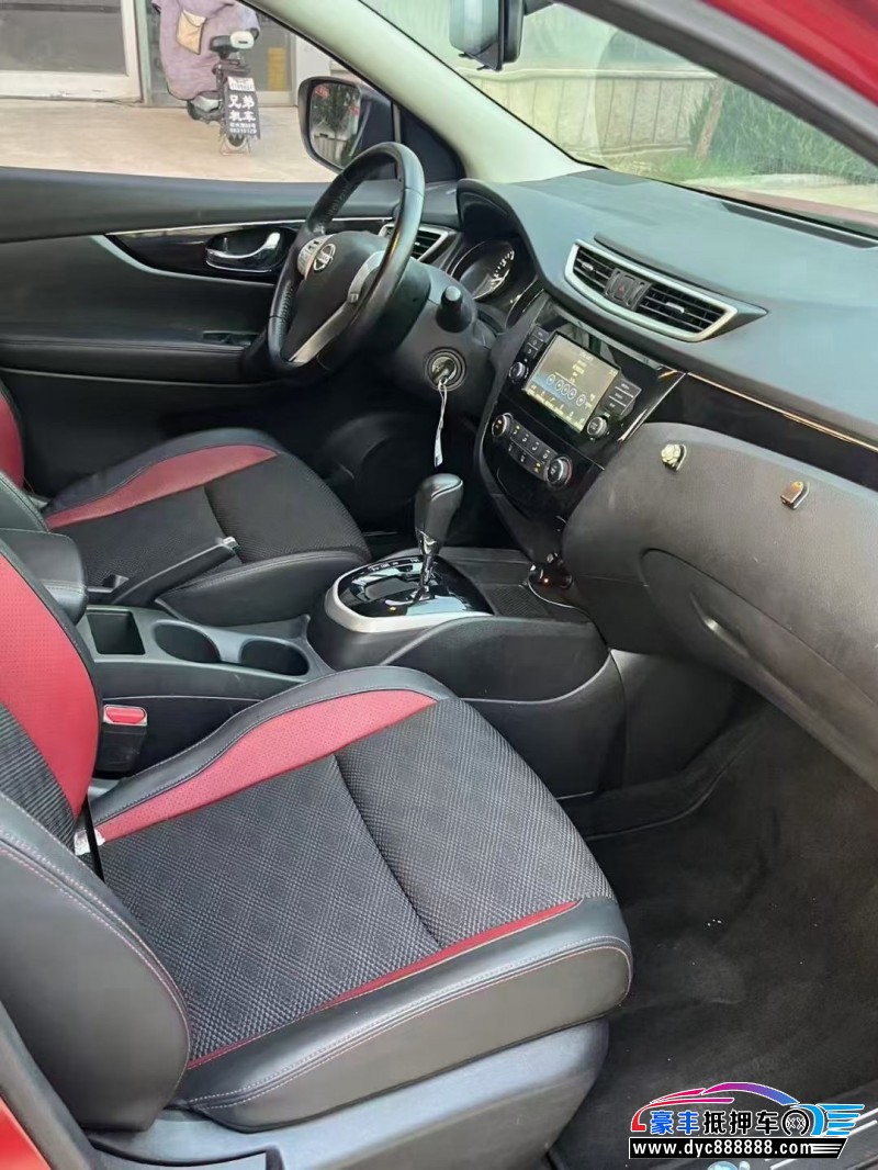 17年日产逍客轿车抵押车出售