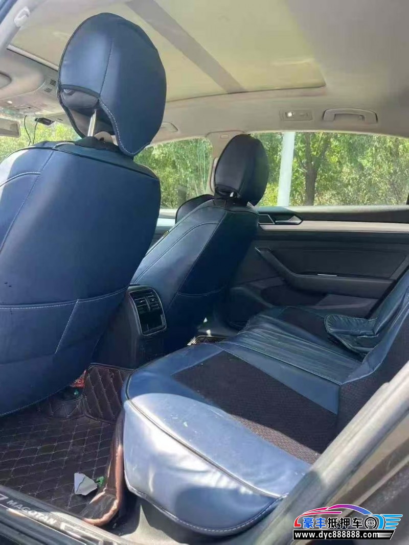 18年大众迈腾轿车抵押车出售