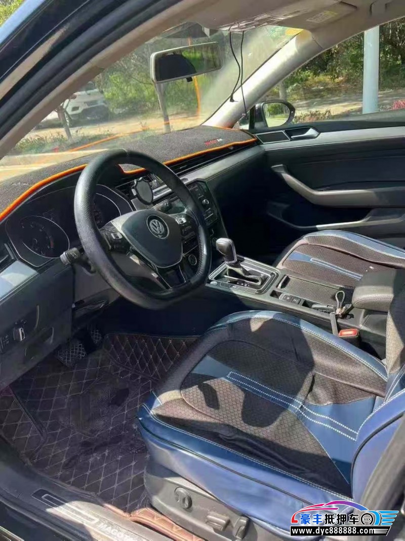 18年大众迈腾轿车抵押车出售