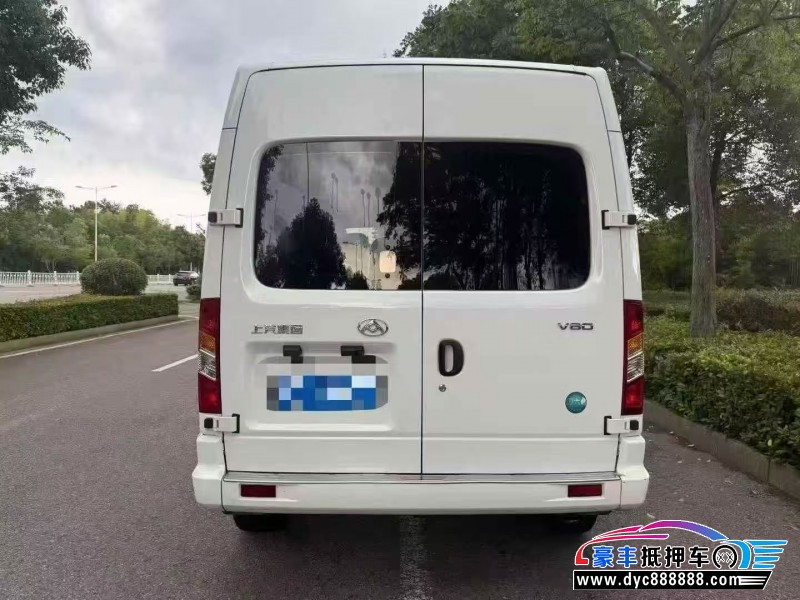 23年上汽大通V80轿车抵押车出售