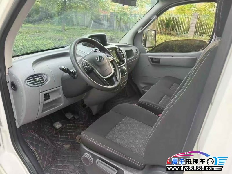 23年上汽大通V80轿车抵押车出售