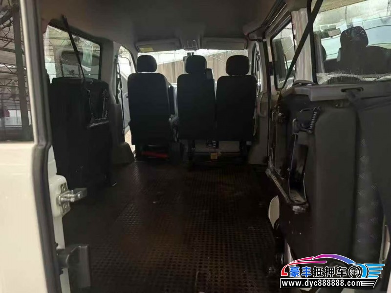 23年上汽大通V80轿车抵押车出售