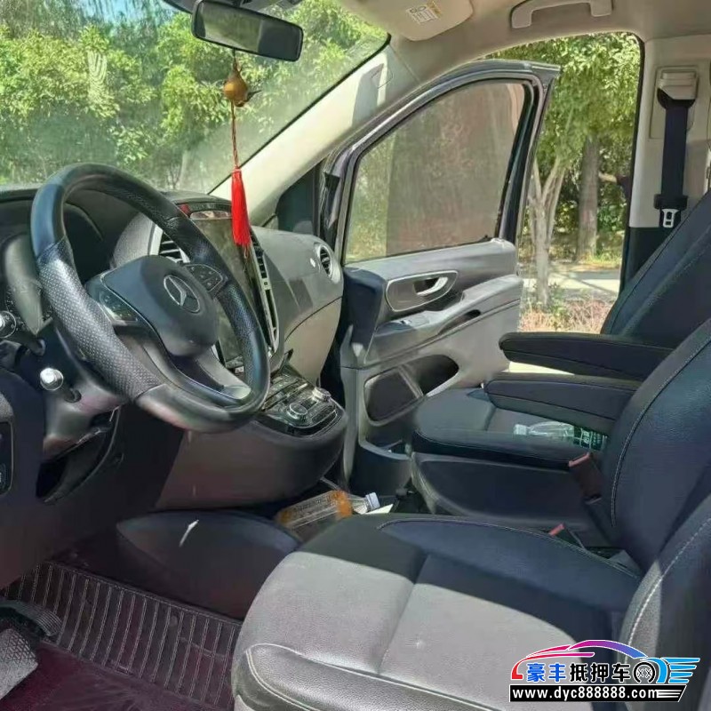 20年奔驰威霆轿车抵押车出售