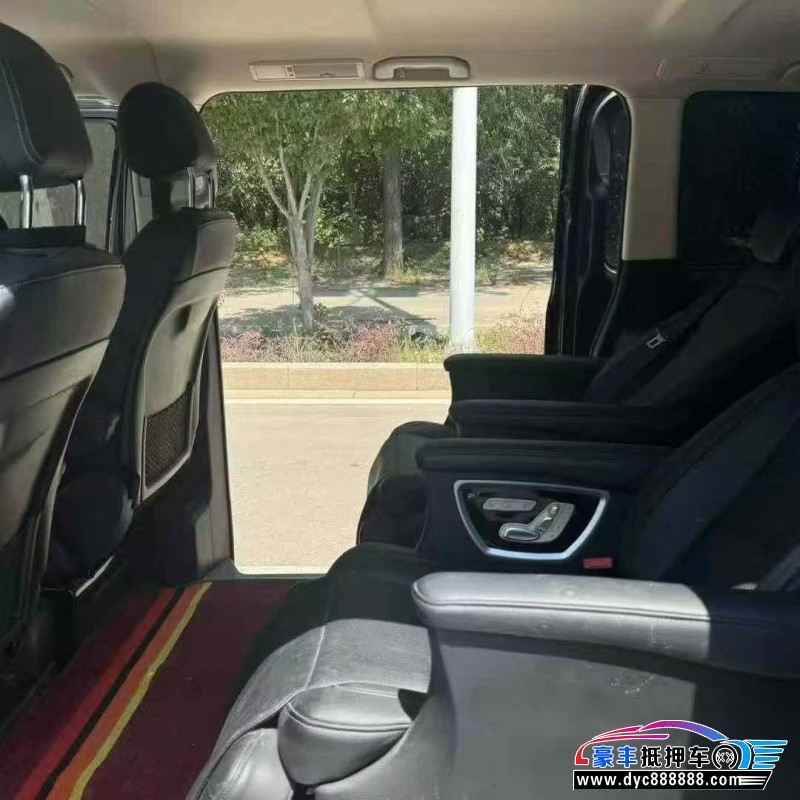 20年奔驰威霆轿车抵押车出售