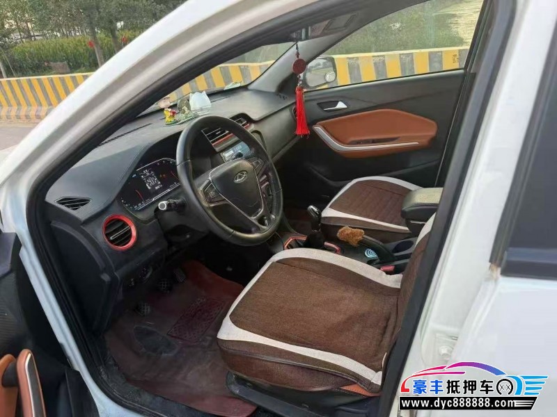 17年奇瑞瑞虎3x轿车抵押车出售