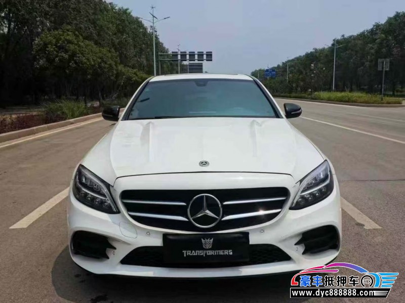 19年奔驰C轿车抵押车出售