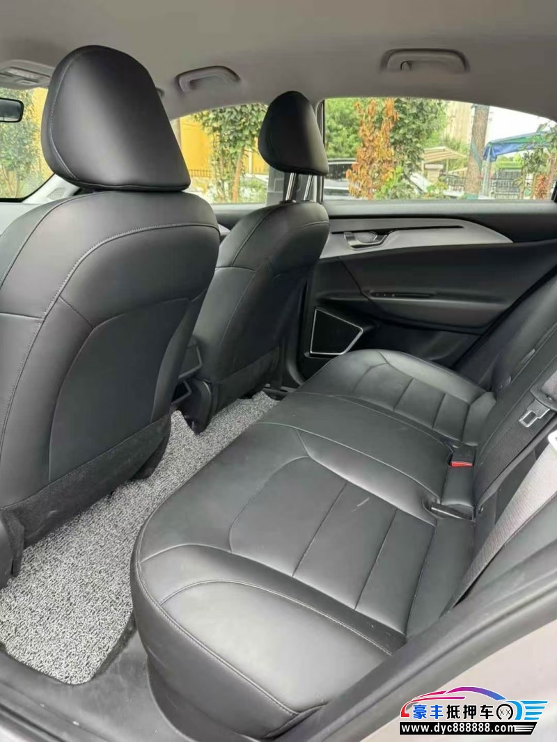 24年吉利几何轿车抵押车出售