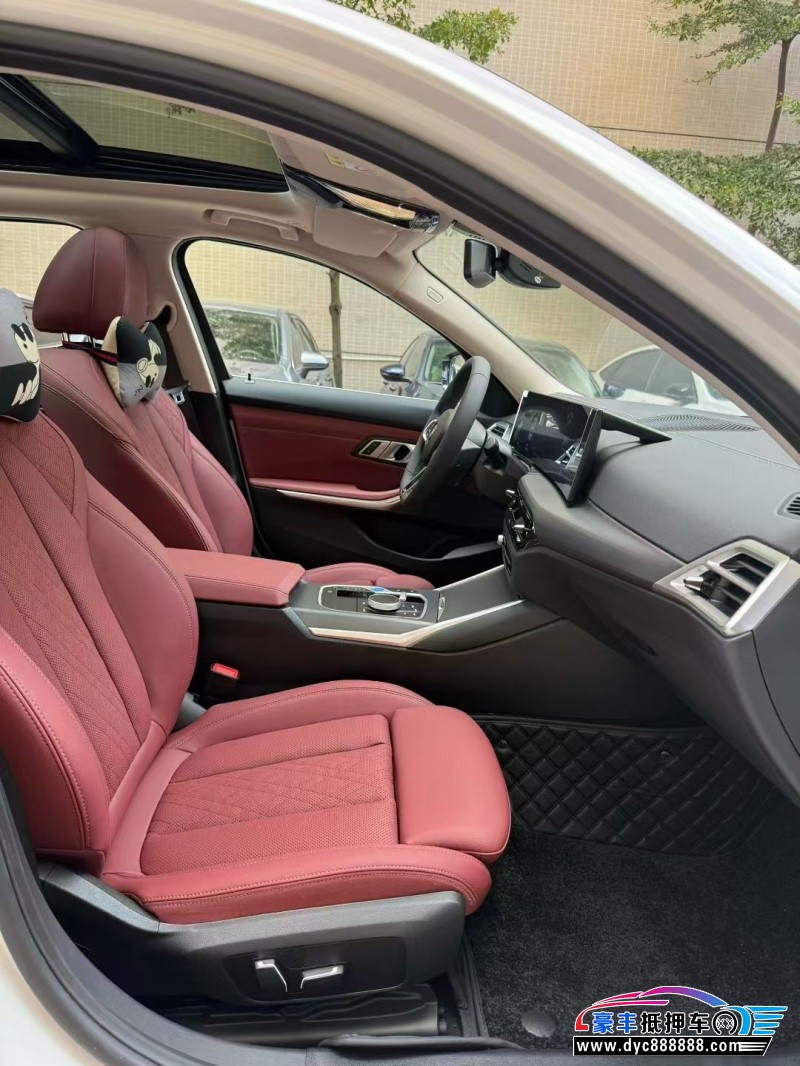 25年宝马i3轿车抵押车出售