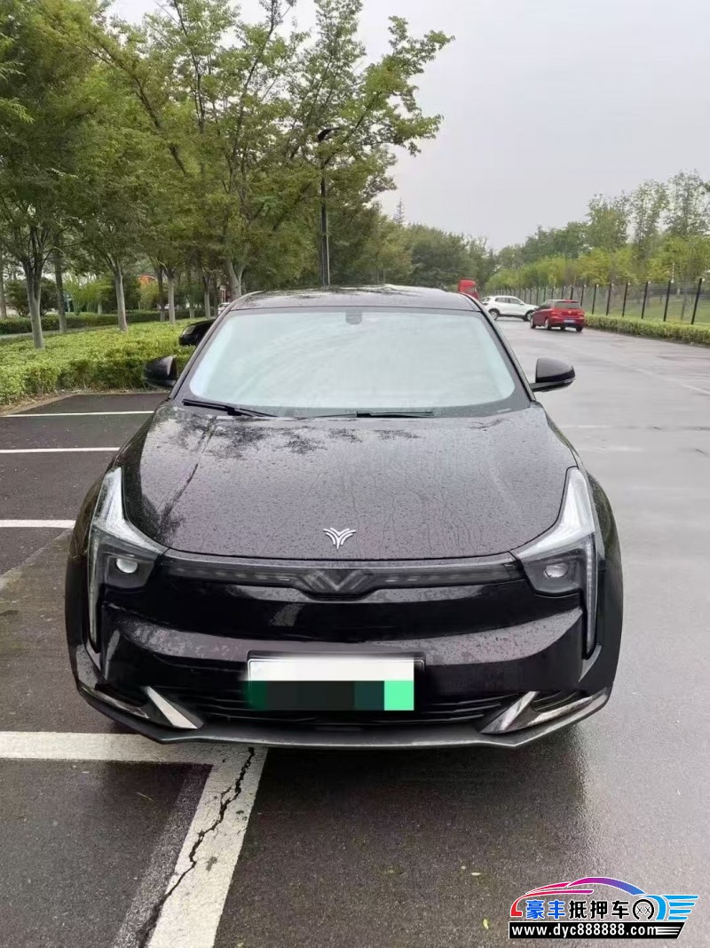 23年哪吒U轿车抵押车出售