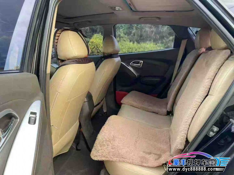 11年现代ix35轿车抵押车出售