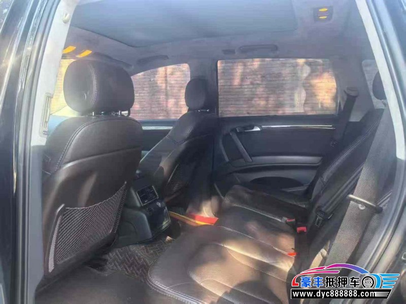 12年奥迪Q7轿车抵押车出售