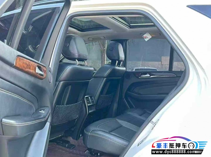 14年奔驰ML轿车抵押车出售