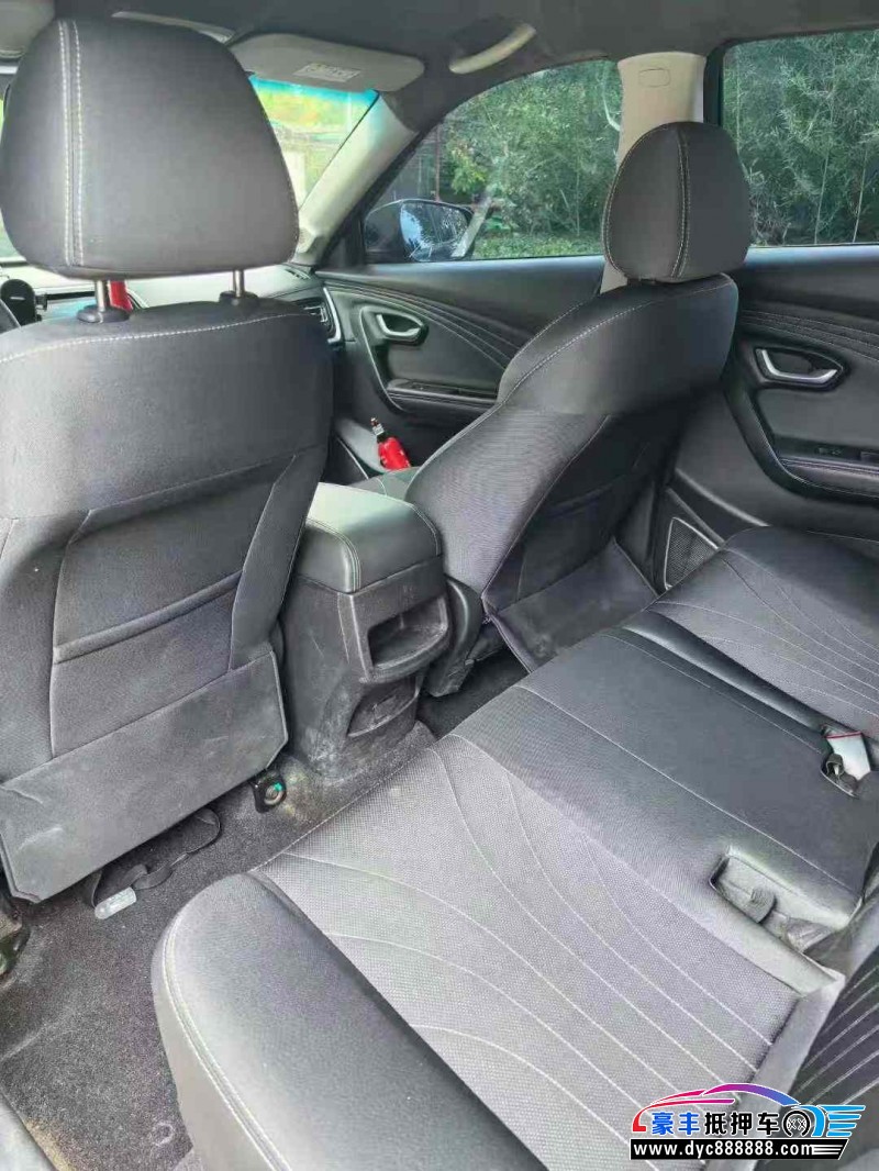 22年捷途X70轿车抵押车出售