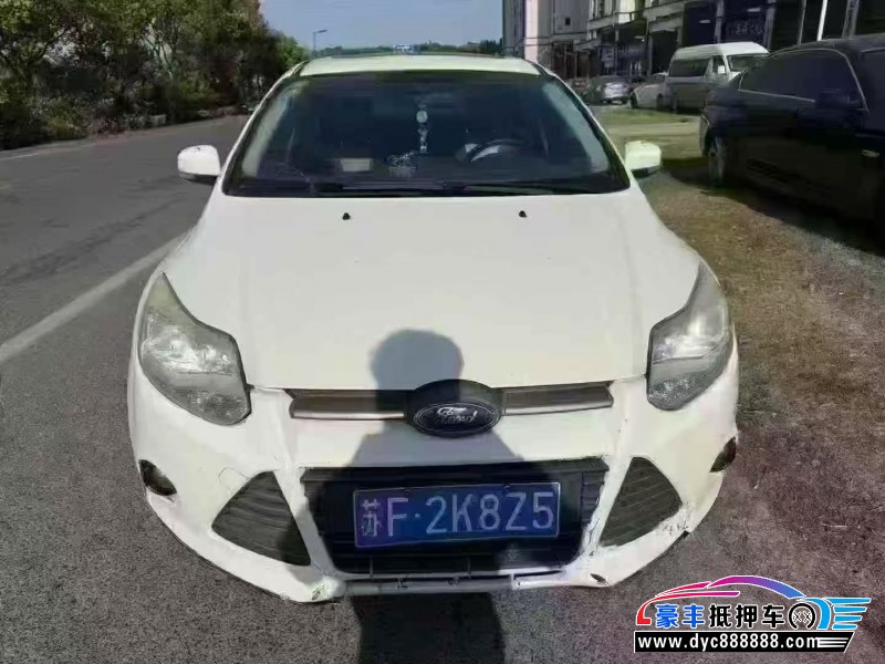 13年福特福克斯轿车抵押车出售