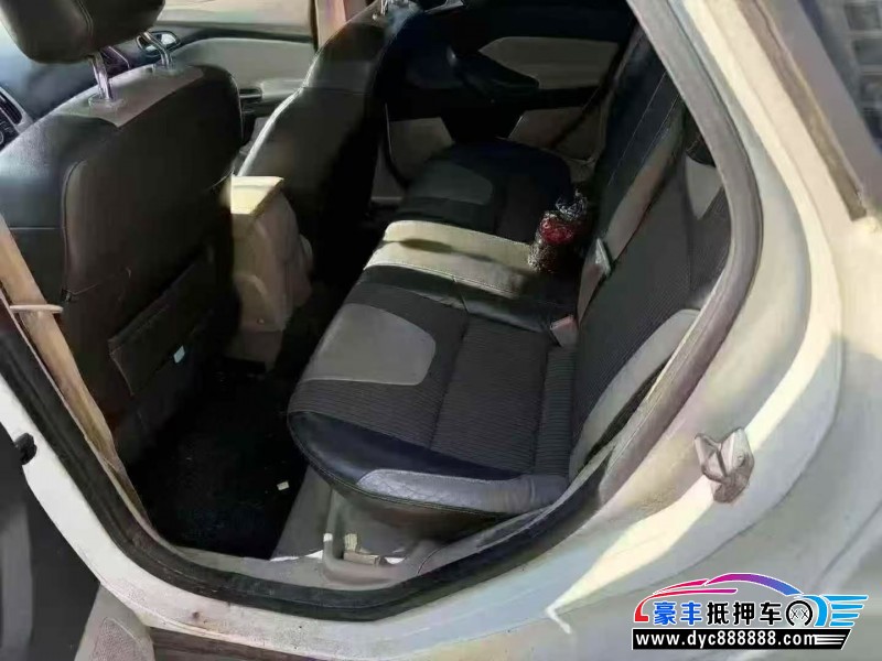 13年福特福克斯轿车抵押车出售