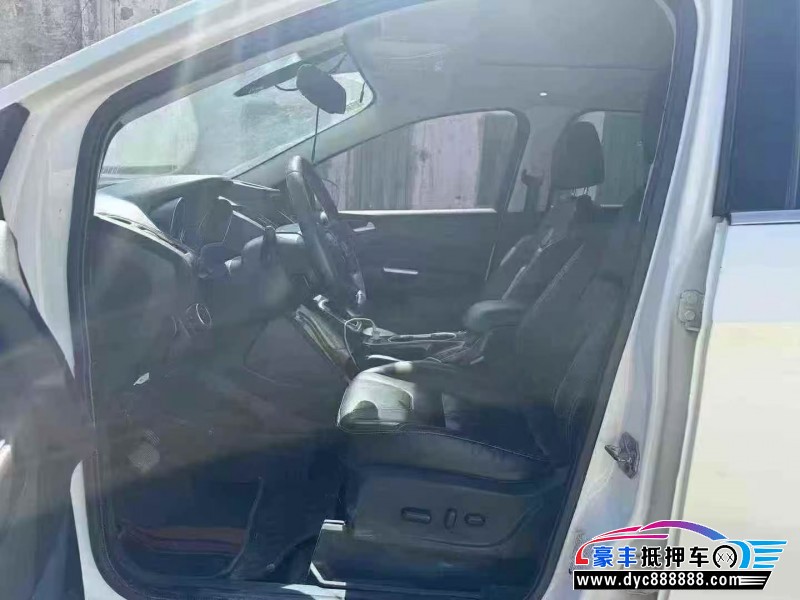 15年福特翼虎轿车抵押车出售