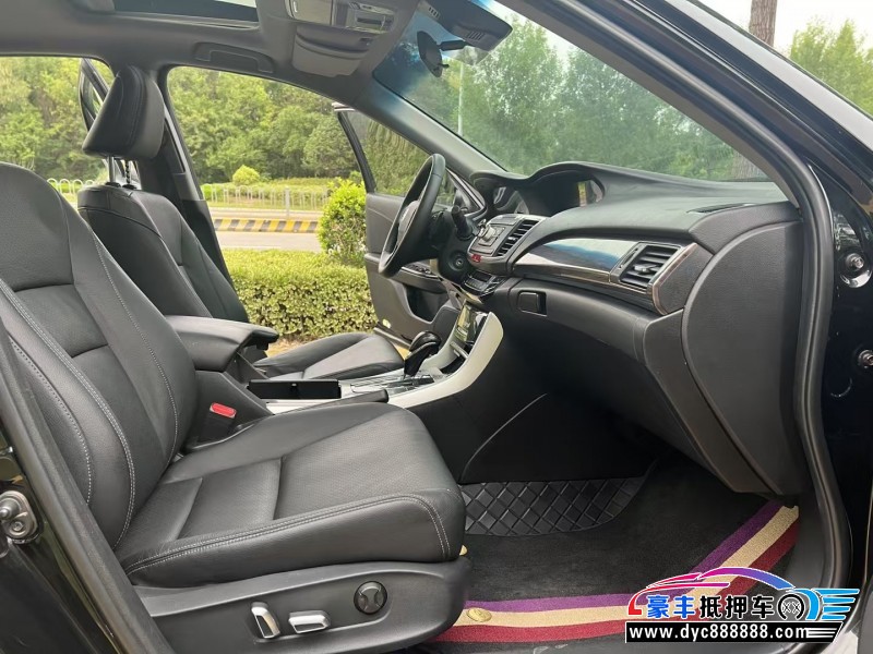 18年本田雅阁轿车抵押车出售