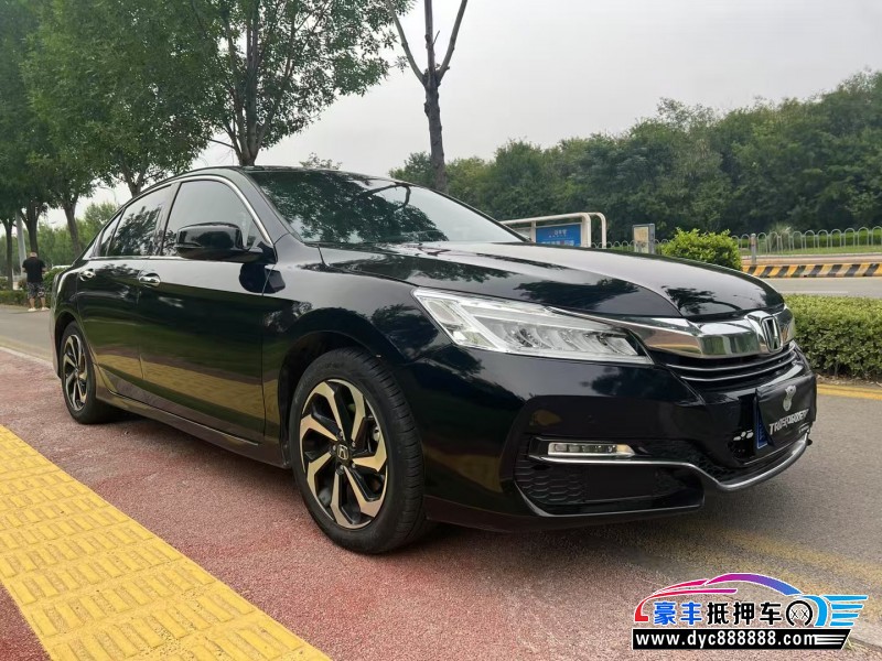 18年本田雅阁轿车抵押车出售