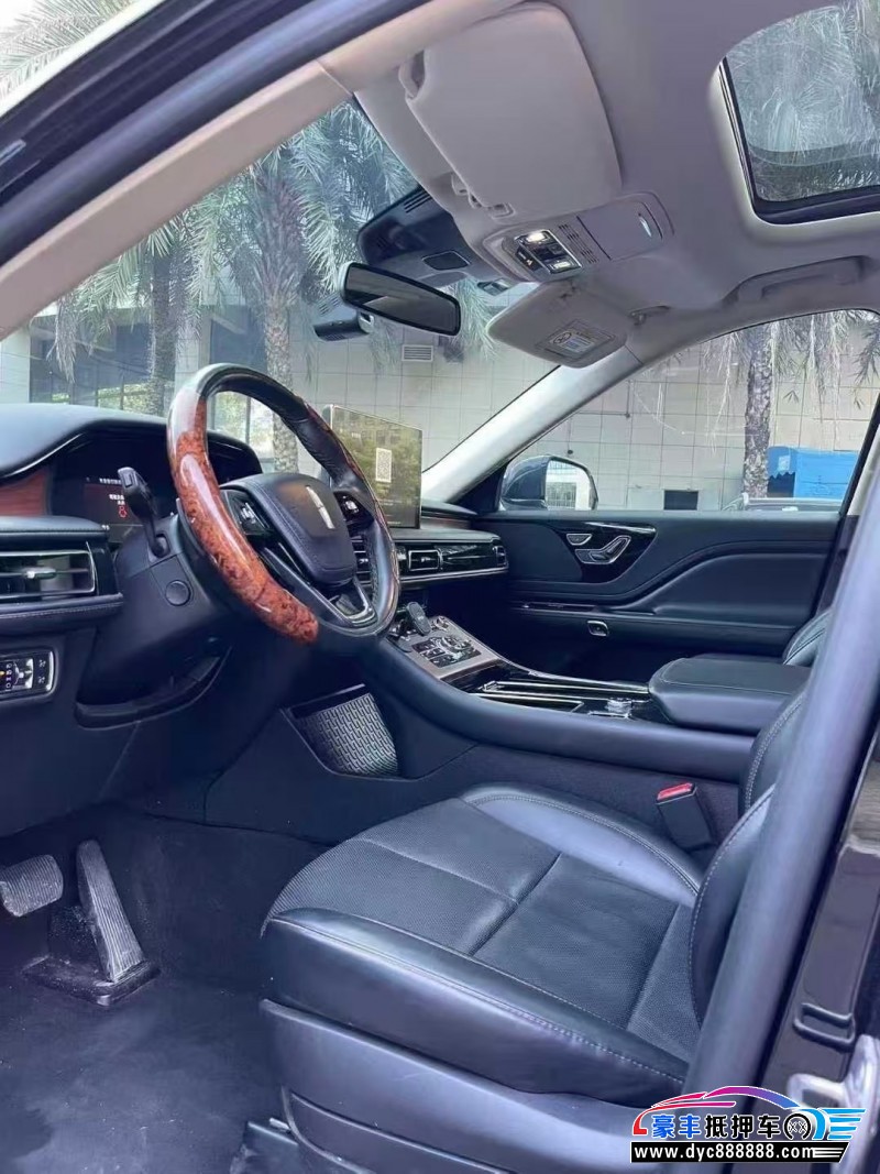 22年林肯飞行家轿车抵押车出售