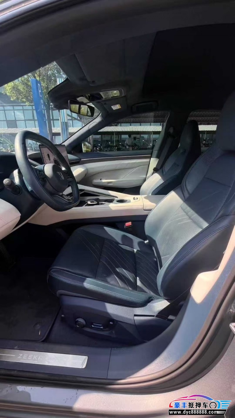 24年极氪001轿车抵押车出售