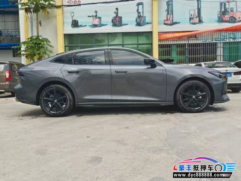 23年长安长安UNI轿车抵押车出售