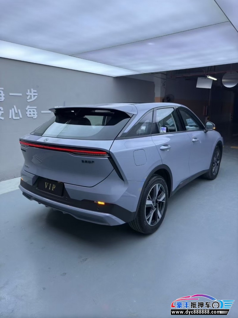 25年启辰大V轿车抵押车出售