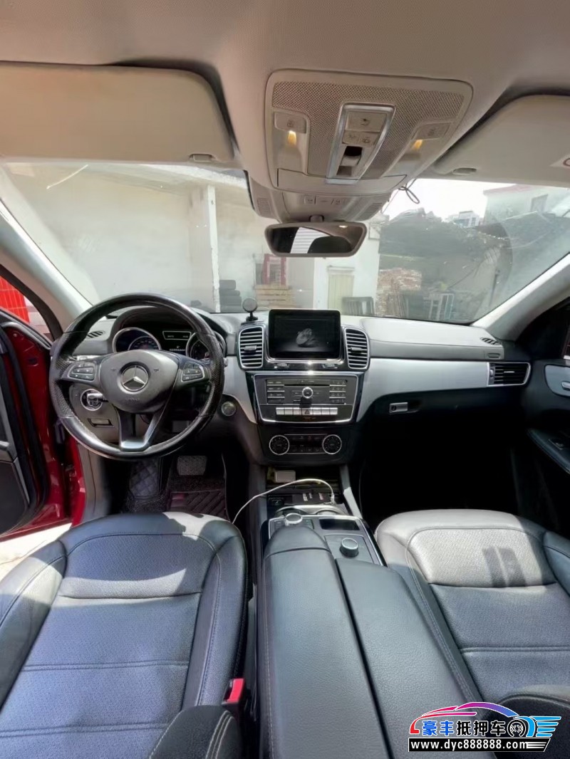 17年奔驰GLE轿车抵押车出售