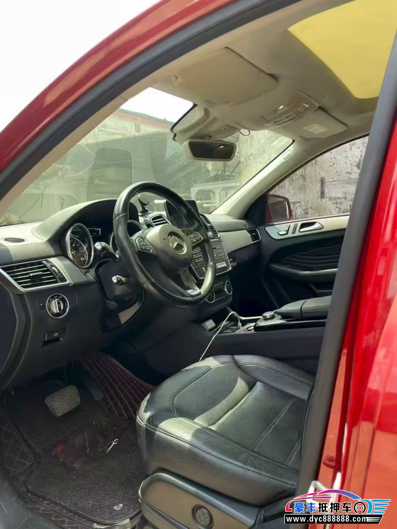 17年奔驰GLE轿车抵押车出售