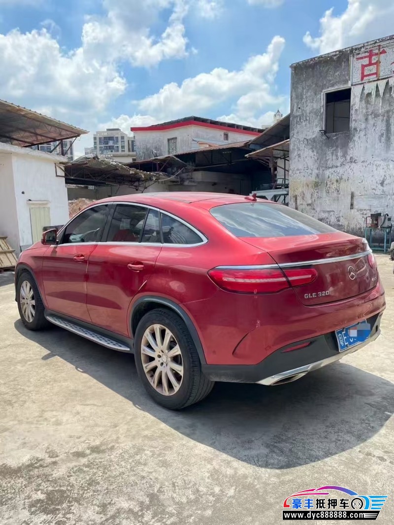 17年奔驰GLE轿车抵押车出售