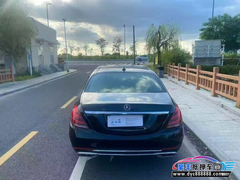 15年奔驰迈巴赫S级轿车抵押车出售