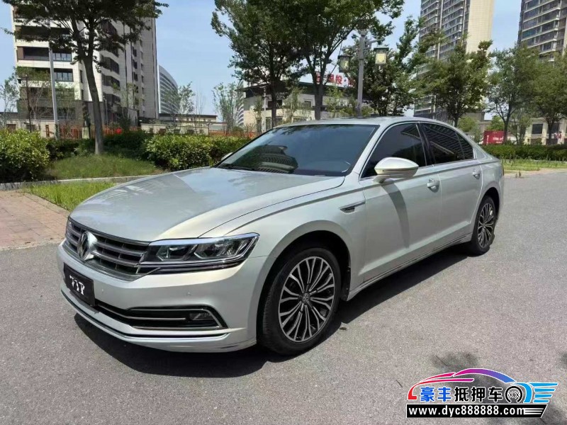 17年大众辉昂轿车抵押车出售