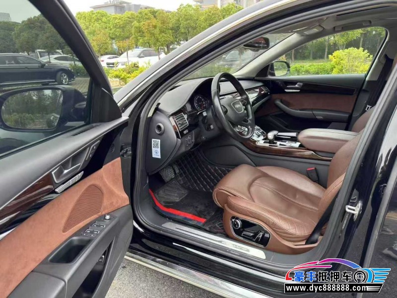 16年奥迪A8轿车抵押车出售