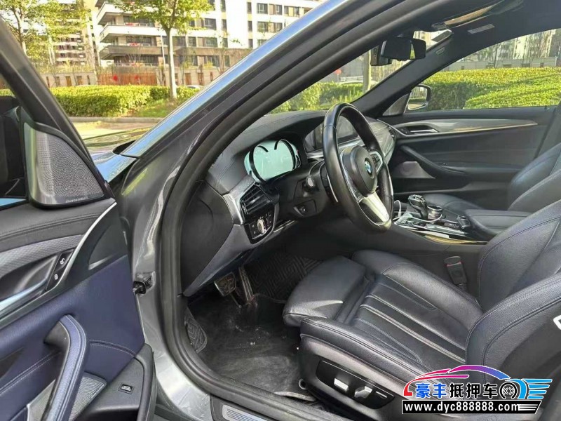 19年宝马5系轿车抵押车出售