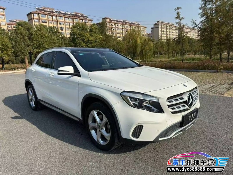 19年奔驰GLA轿车抵押车出售