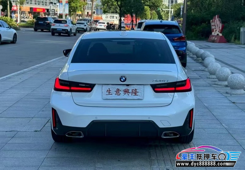 22年宝马3系轿车抵押车出售