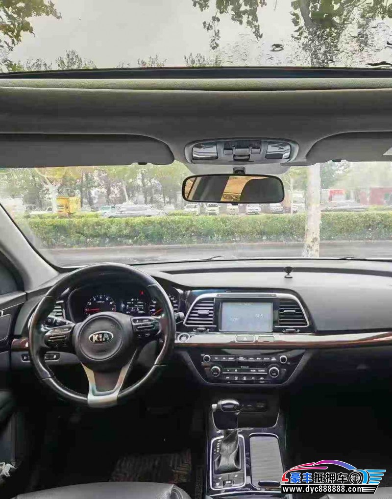 17年起亚K4轿车抵押车出售